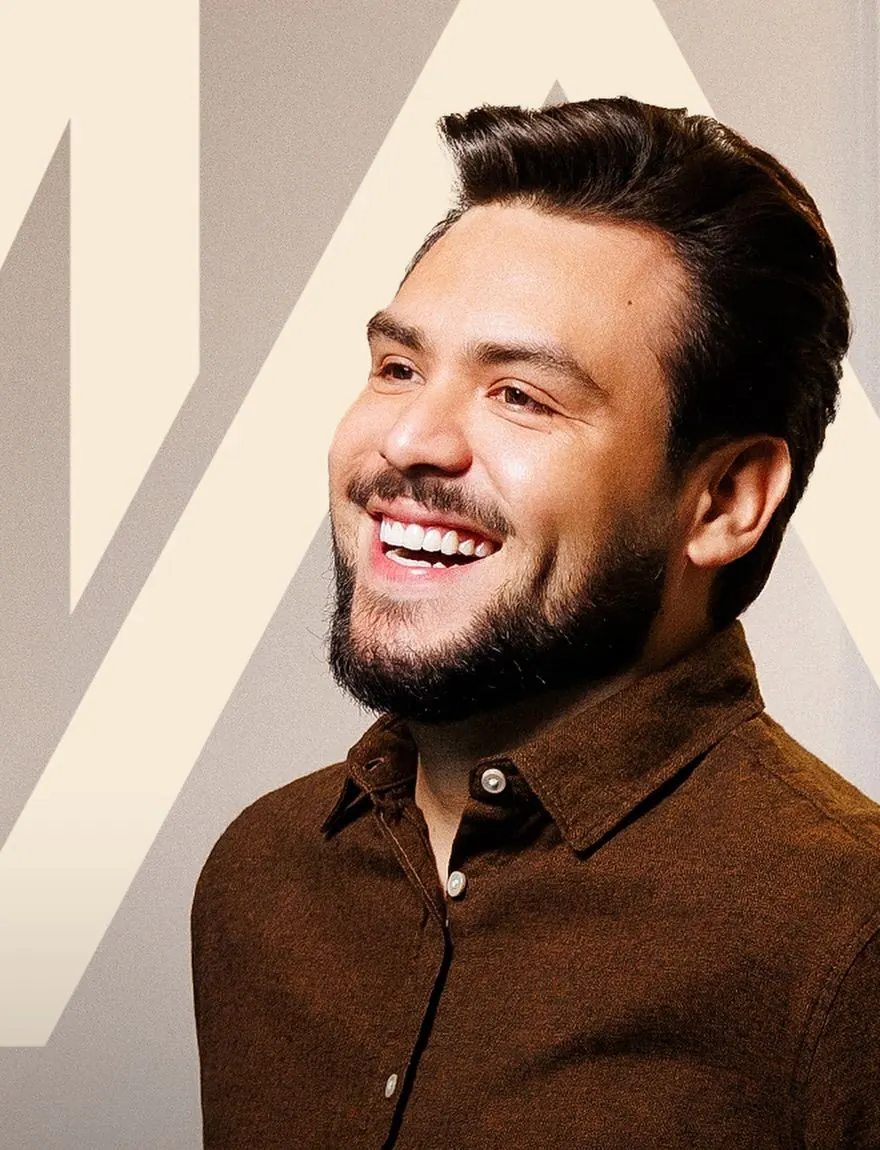 Dr. Marco Antônio sorrindo